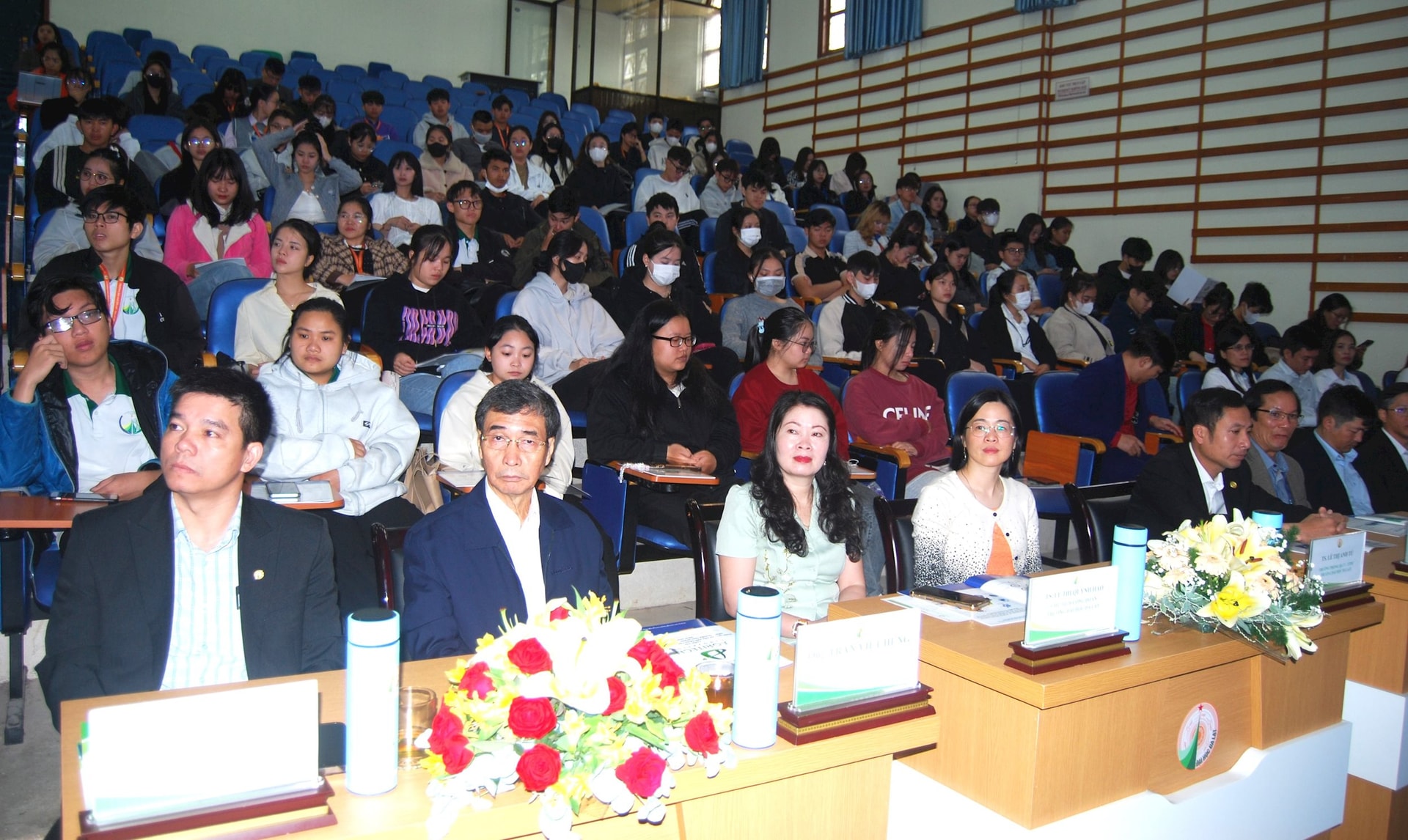 Các đại biểu tham dự lễ phát động Cuộc thi