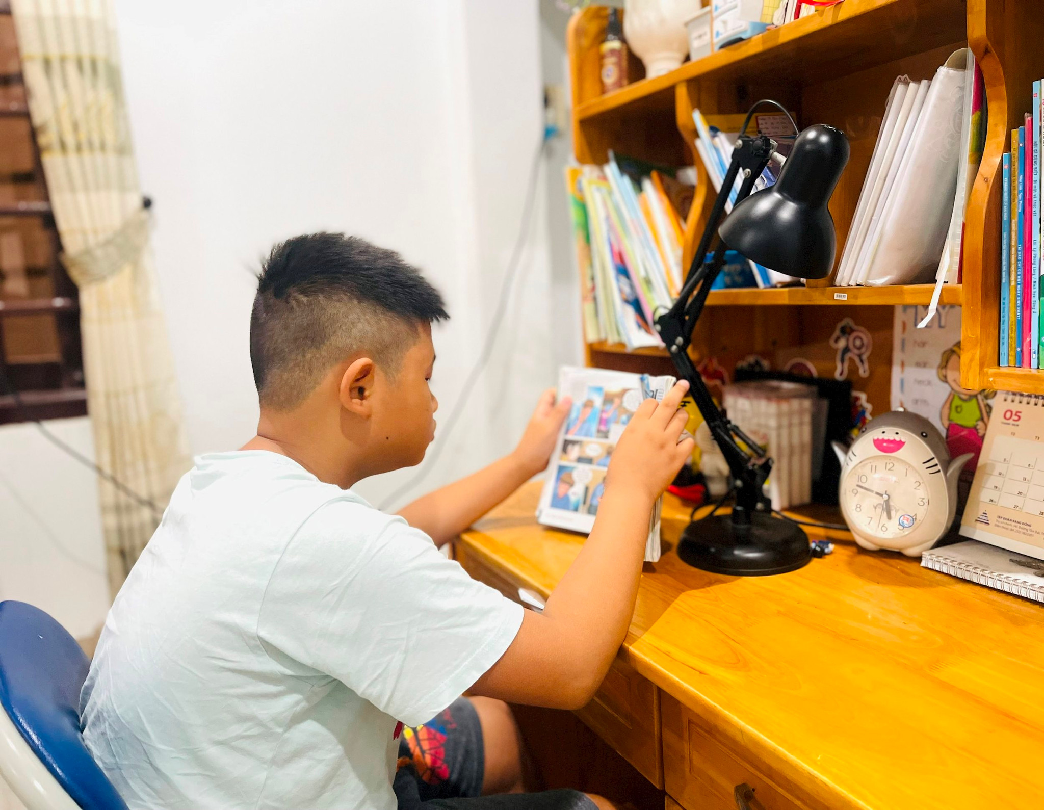 Khuyến ình thành thói quen cho con đọc sách tại nhà