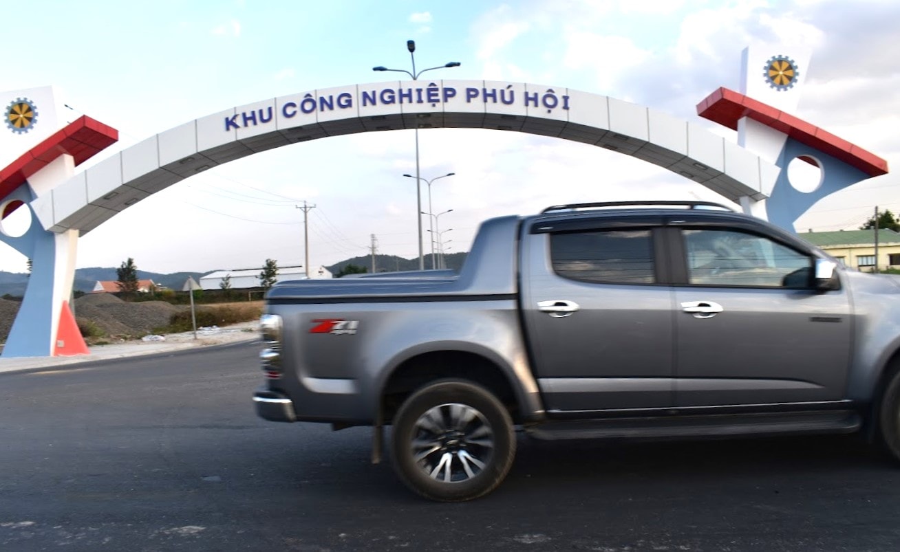 Xây dựng hoàn thiện cơ sơ hạ tầng là một trong những giải pháp tạo điều kiện thuận lợi cho các doanh nghiệp đẩy nhanh tiến độ dự án đầu tư tại KCN Phú Hội (1)