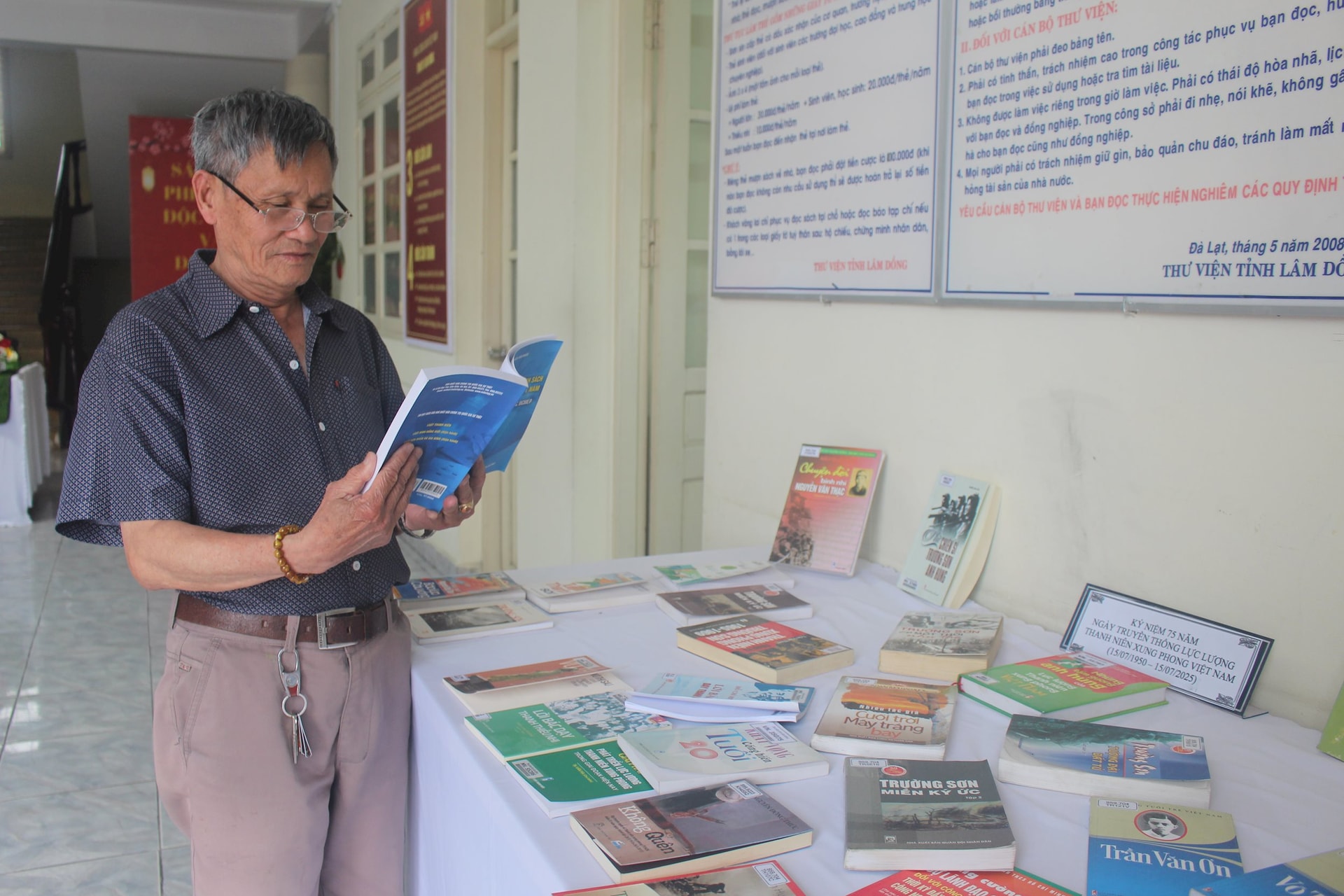 Z trưng bày 75 TNXP (10)