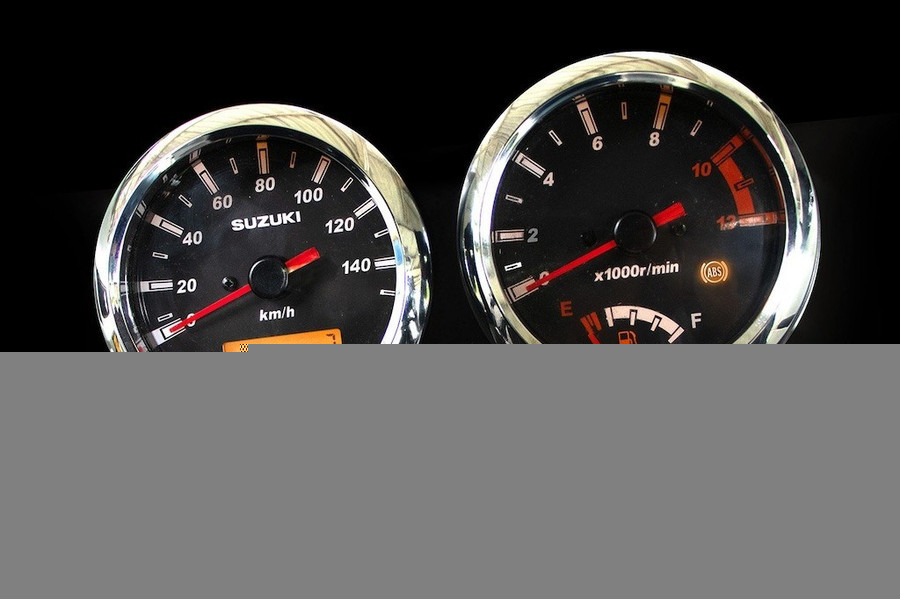 nghenhin-xedoisong-suzuki-gn125-6.jpg