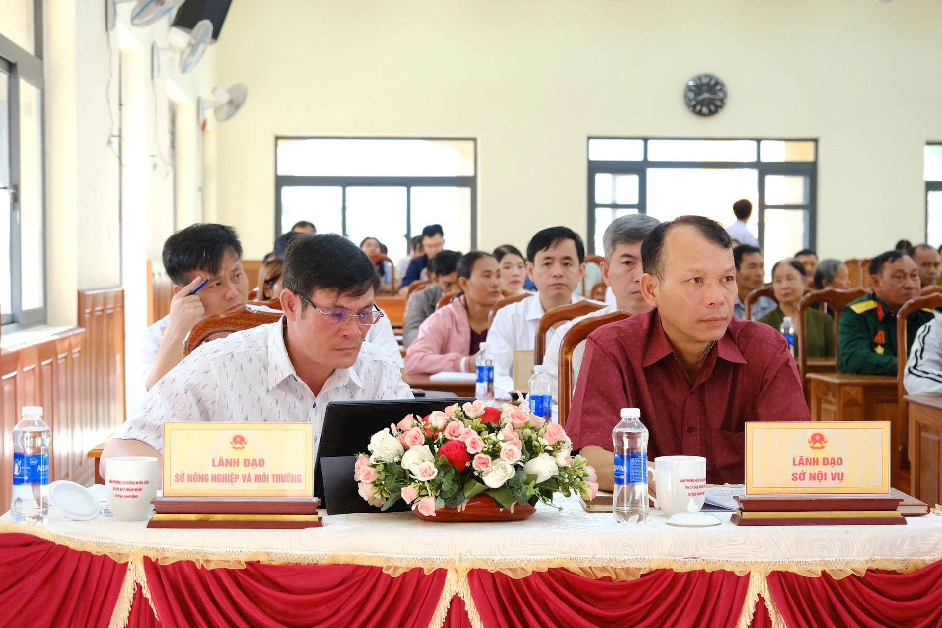 ថ្នាក់ដឹកនាំមន្ទីរ និងសាខាខេត្តបានចូលរួមប្រជុំជាមួយអ្នកបោះឆ្នោត។