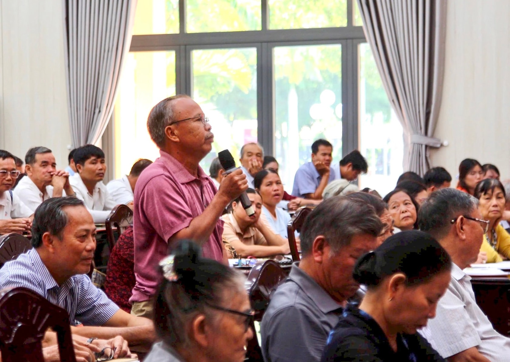 cu-tri-phuong-la-gi-neu-kien-nghi-voi-dai-bieu-quoc-hoi(2).jpg