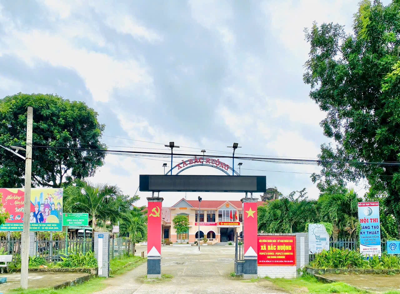 Trụ sở UBND xã Bắc Ruộng