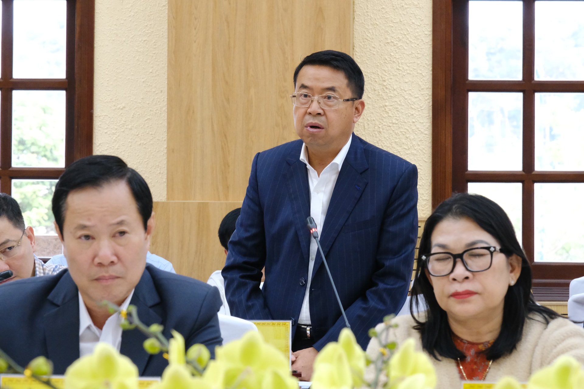 Đồng chí Tôn Thiện San - Giám đốc Sở Nông nghiệp và Môi trường phát biểu tại hội nghị