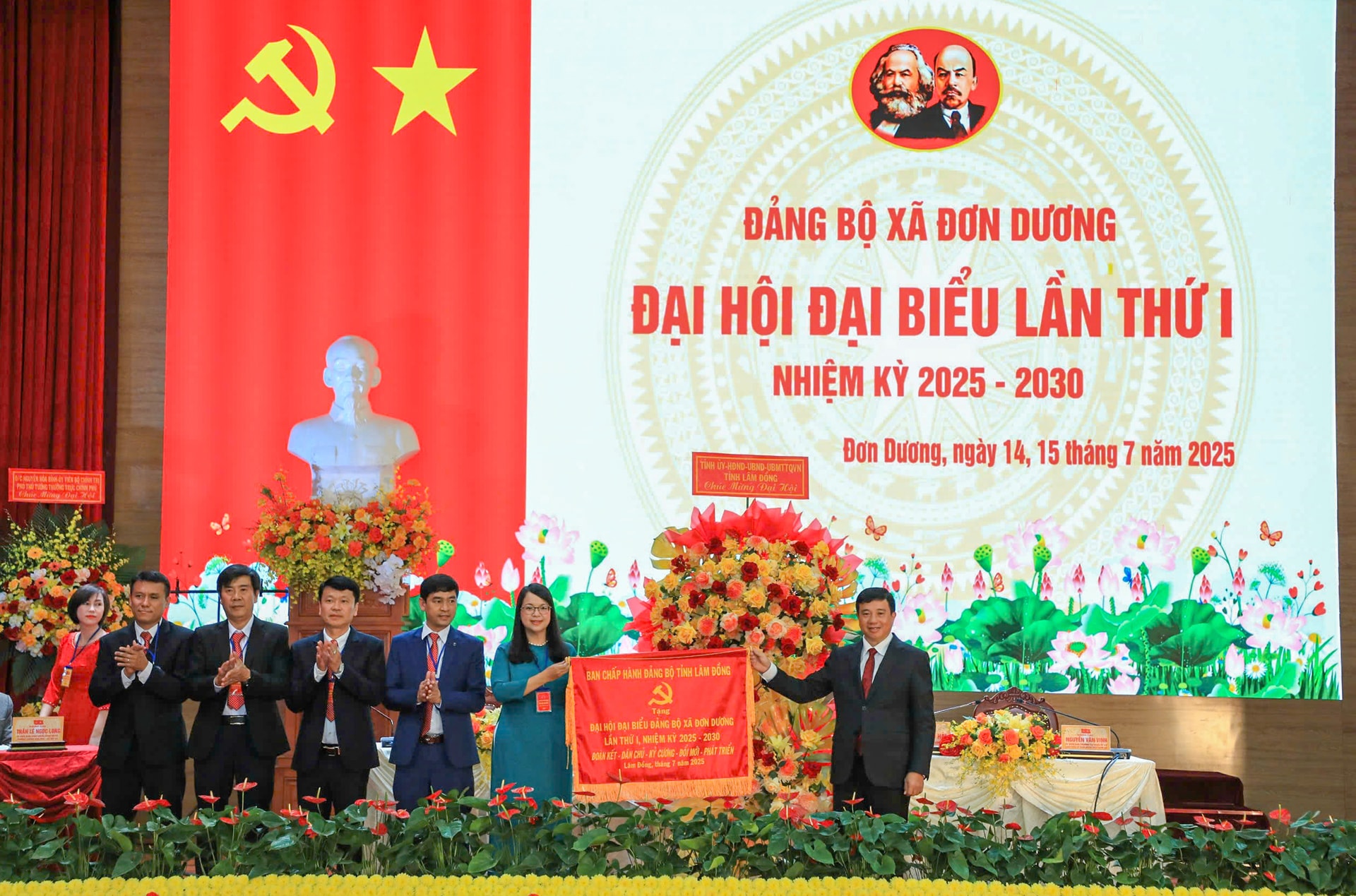 z6805859241300_2948ca82d5a6a685467cdb0de0300a01.jpg