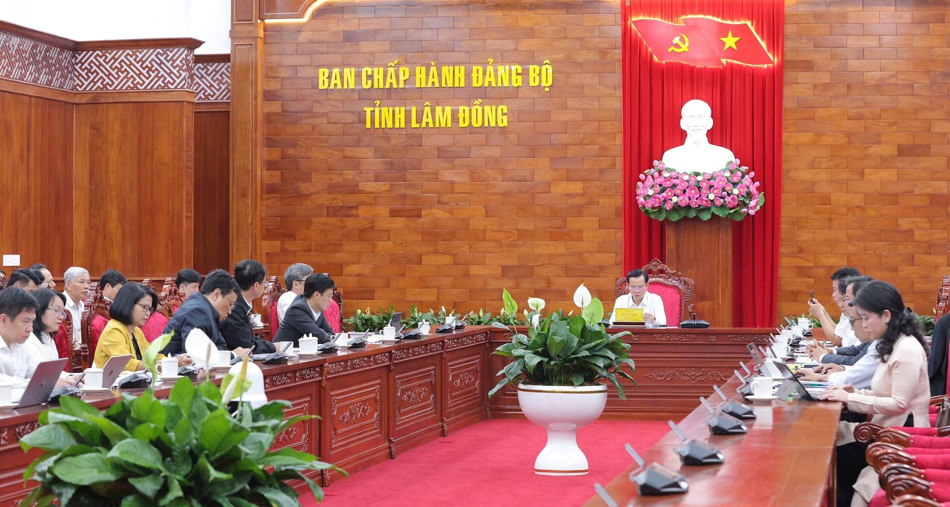 ទិដ្ឋភាពសន្និសីទ