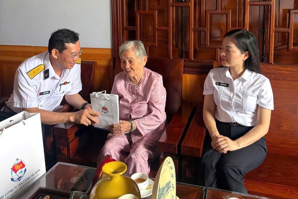 mẹ việt nam