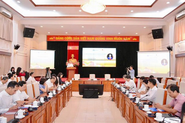 Nghiên cứu, ban hành 3 nghị định và 10 thông tư để hướng dẫn thi hành Luật Nhà giáo- Ảnh 2. Nghiên cứu, ban hành 3 nghị định và 10 thông tư để hướng dẫn thi hành Luật Nhà giáo- Ảnh 2.