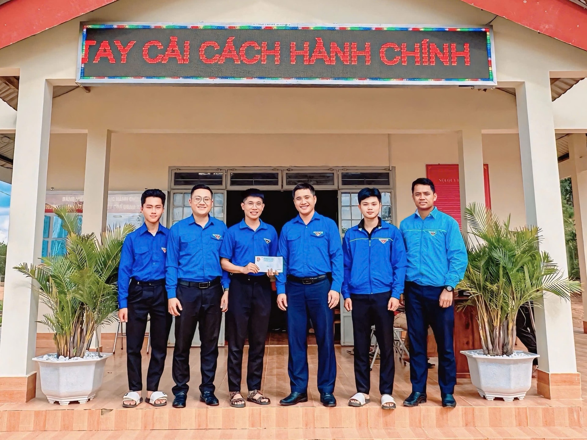 1 ของขวัญจาก Ta Hine