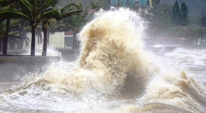 Tác động của bão Wipha có gió to, sóng lớn trên vùng biển phía Đông khu vực Bắc Biển Đông. (Ảnh minh hoạ)