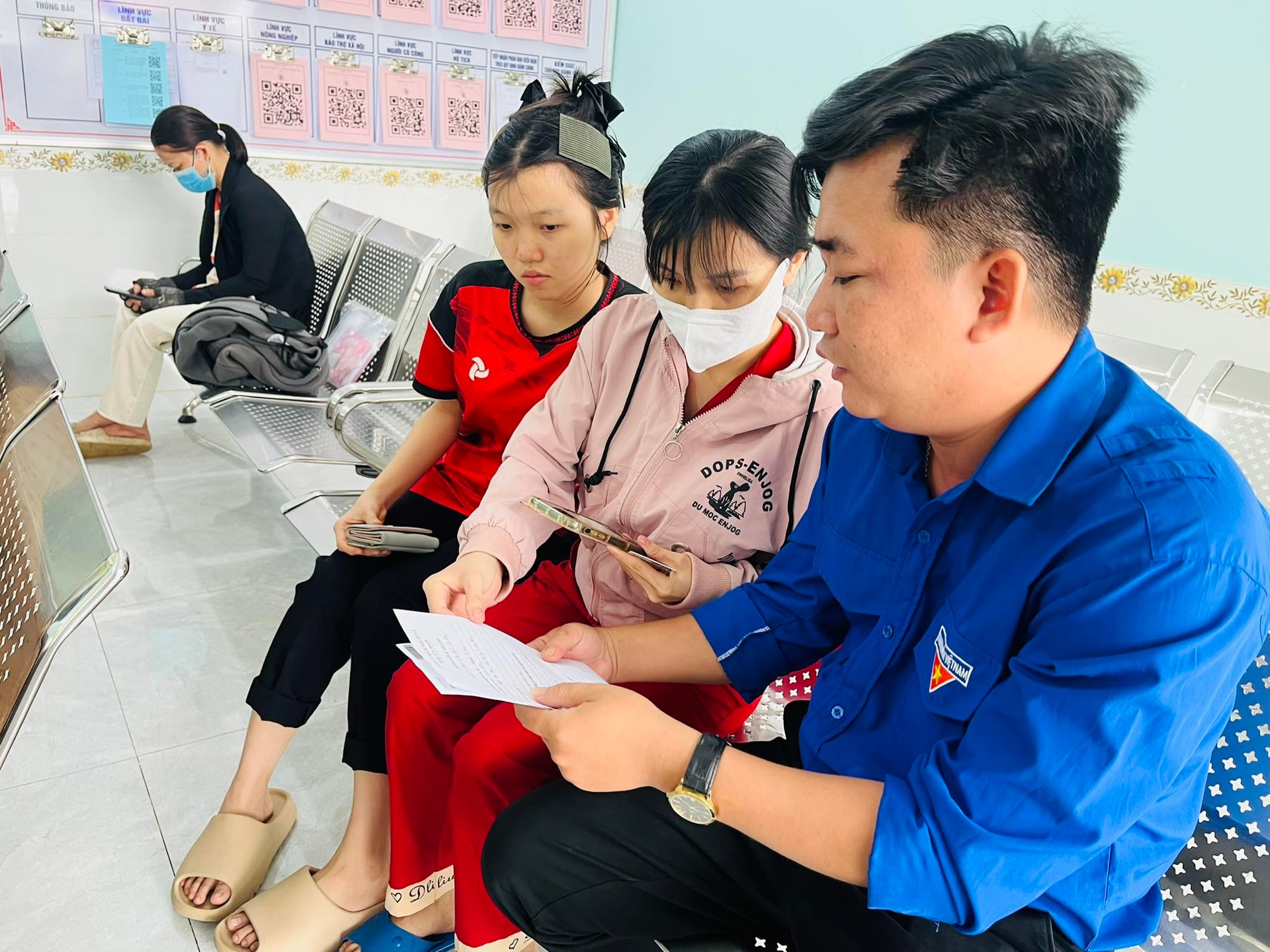đoàn viên Đạ TẺH 3