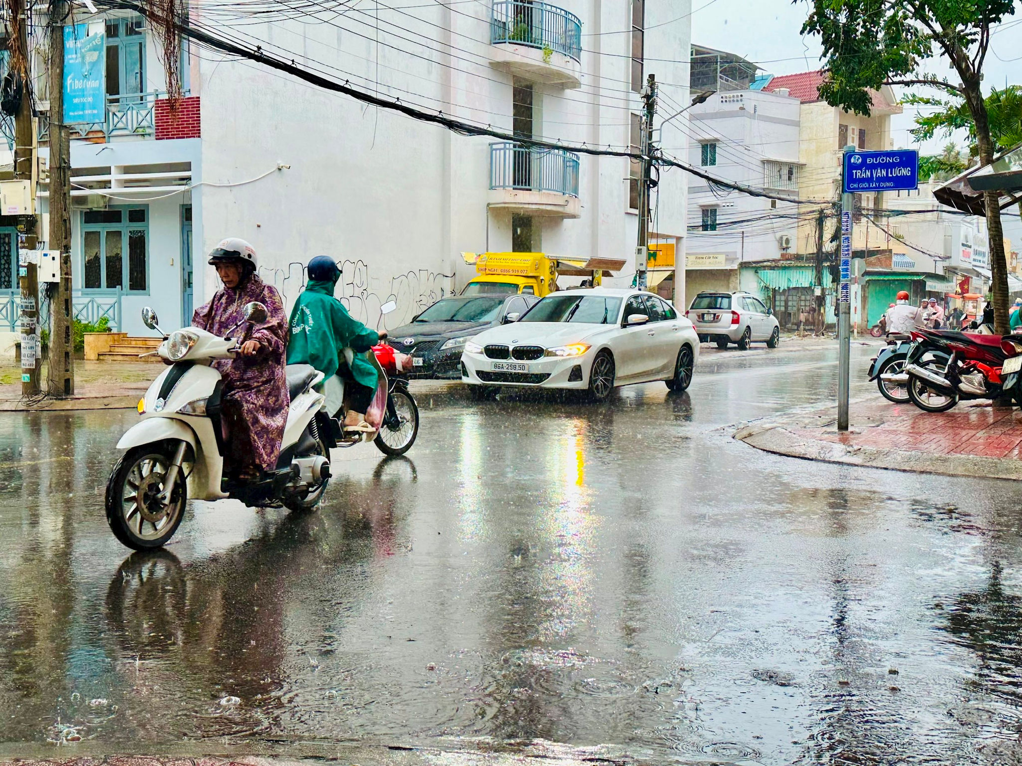 Mưa liên tục ở các xã, phường ven biển