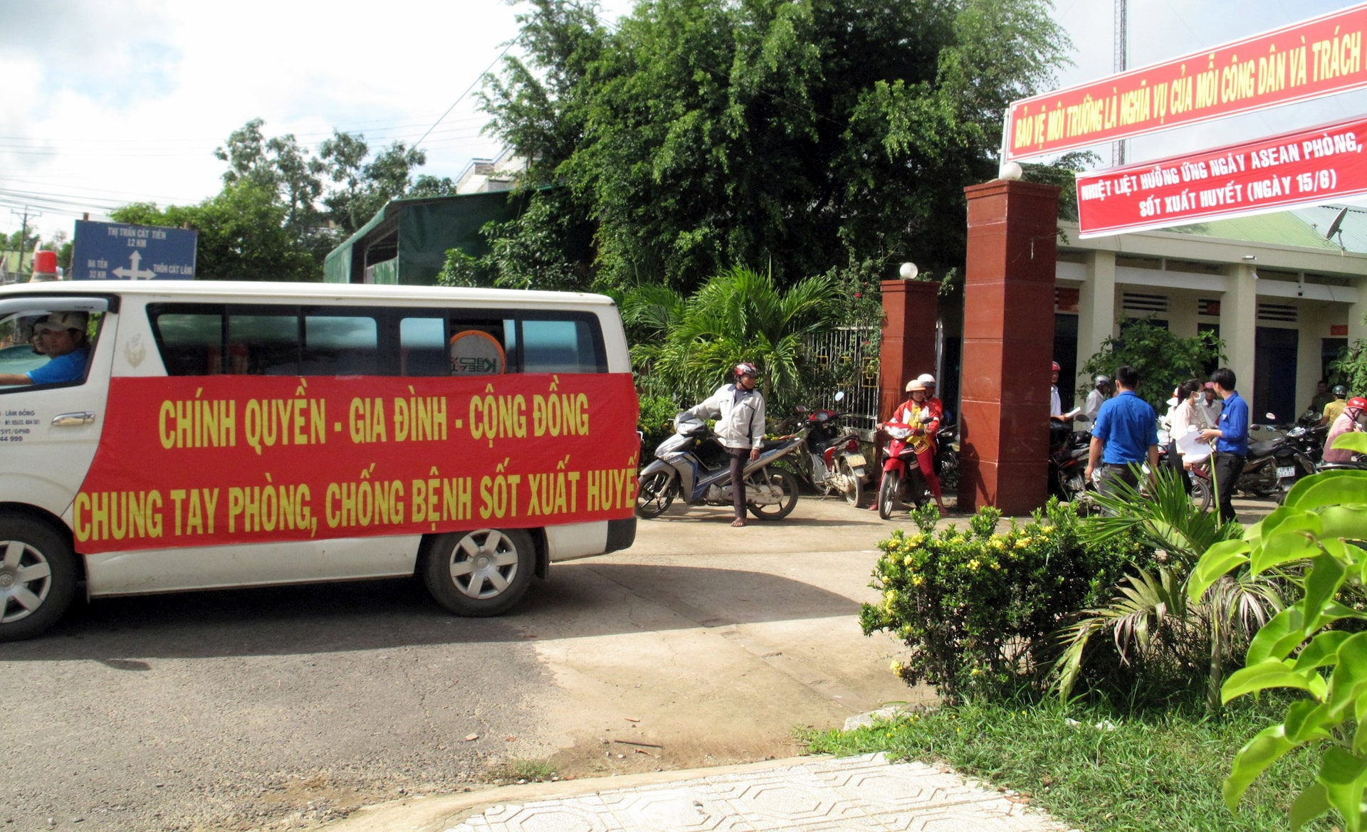 22-7-Xe loa diễu hành cổ động phòng chống dịch SXH tại các huyện phía Nam