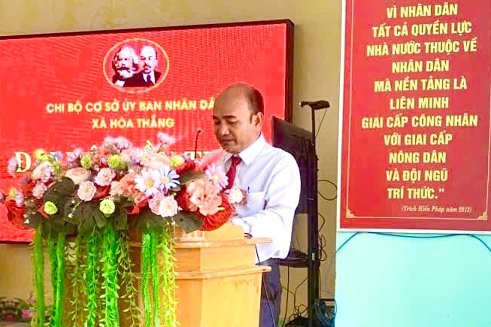 bi-thu-chi-bo-co-so-ubnd-xa-hoa-thang-phat-bieu-tai-dai-hoi.jpg