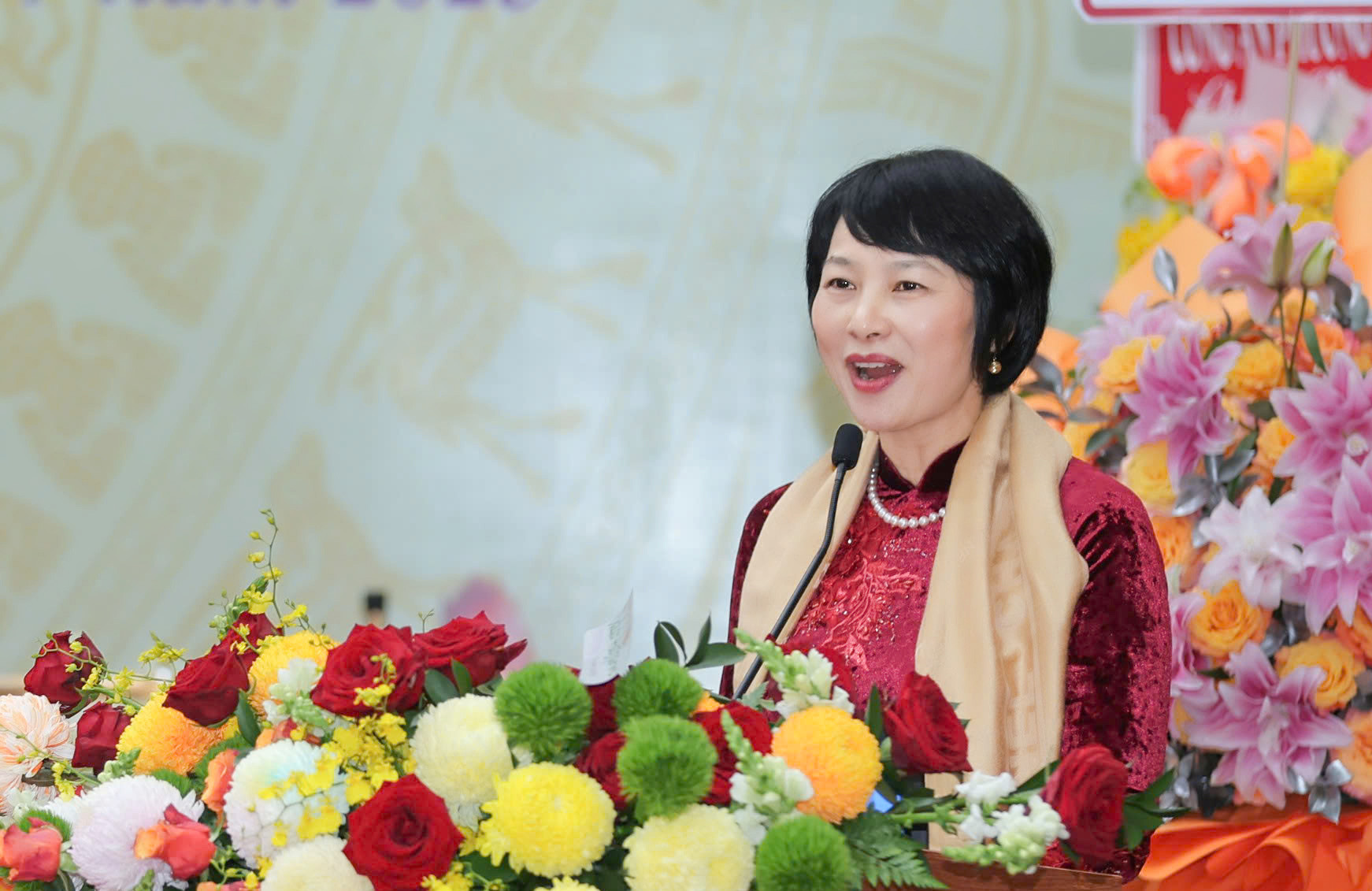 chi phuc