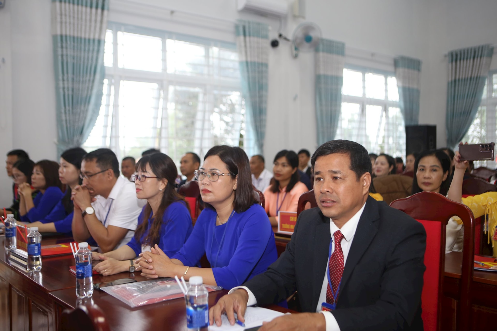 Các đại biểu tham dự Đại hội đại biểu Đảng bộ xã Quảng Khê lần thứ I, nhiệm kỳ 2025-2030