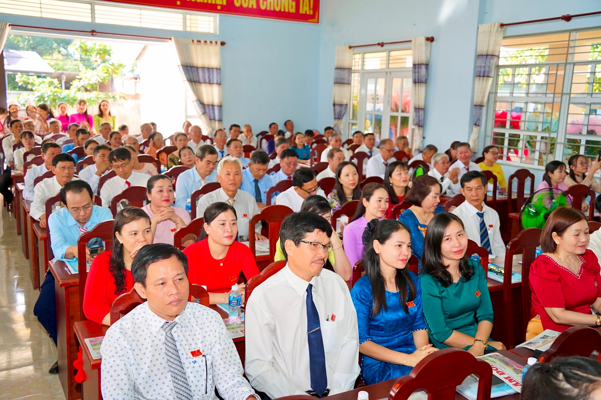 Delegierte, die am Parteitag der Kommunistischen Partei Tan Minh teilnehmen, Amtszeit 2025 - 2020