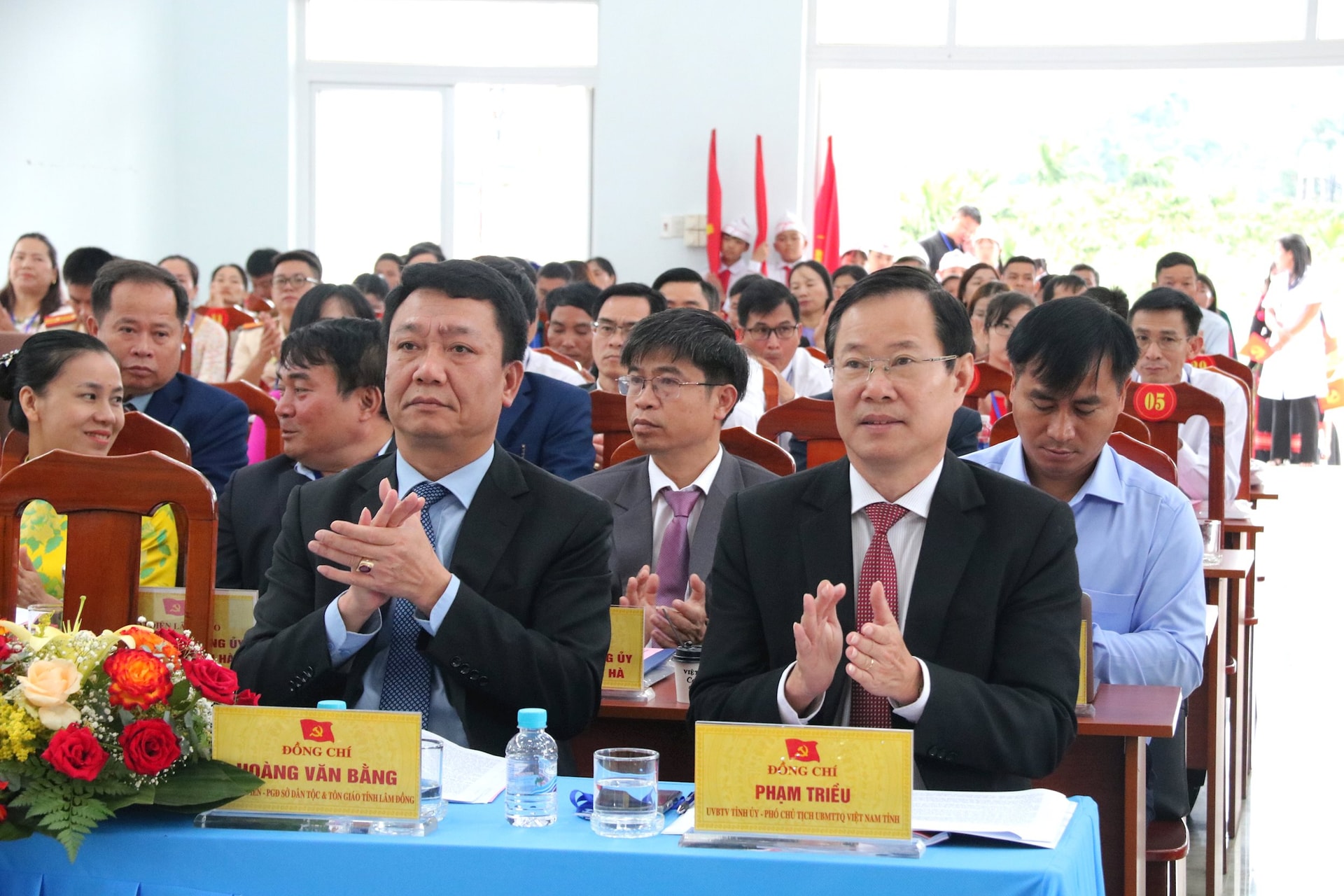 Lãnh đạo tỉnh Lâm Đồng dự Đại hội
