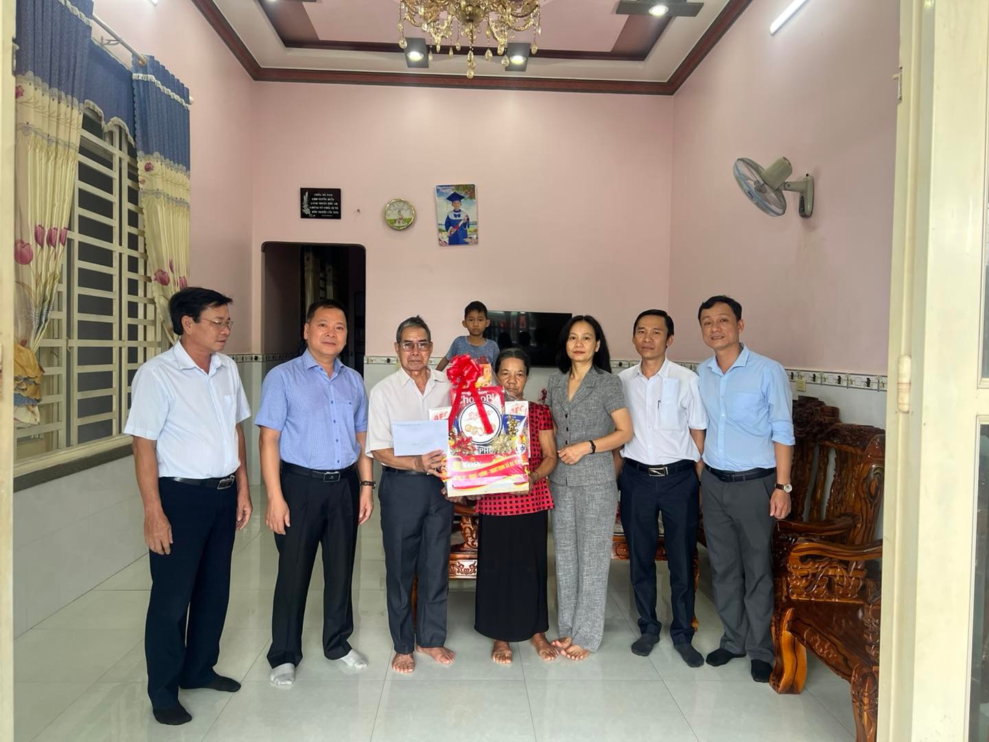 Xã Đạ Tẻh thăm