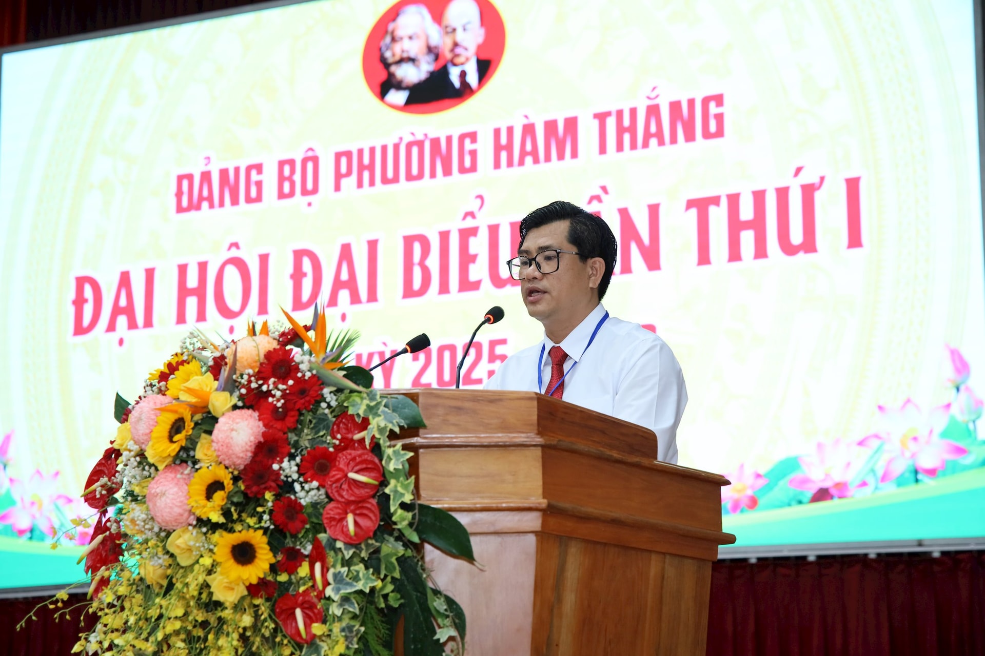 Đồng chí Đặng Thanh Phúc - Bí thư Đảng ủy phường Hàm Thắng phát biểu khai mạc Đại hội