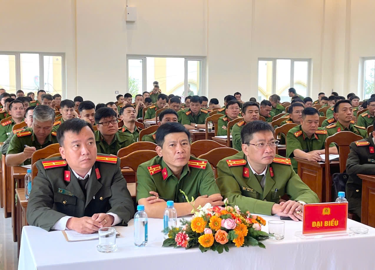 Các đại biểu tham dự