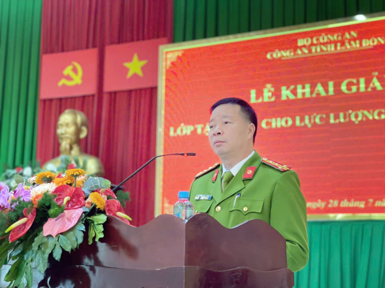 Đại tá Nguyễn Tường Vũ - PGĐ Công an tỉnh phát biểu chỉ đạo