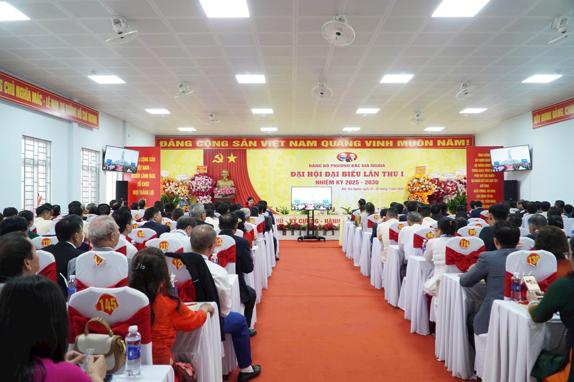 The 1st Congress of Bac Gia Nghia Ward Party Committee, term 2025 - 2030 is a congress of special importance, held after the arrangement and merger of Nghia Duc, Nghia Thanh, Quang Thanh wards and Dak Ni commune.