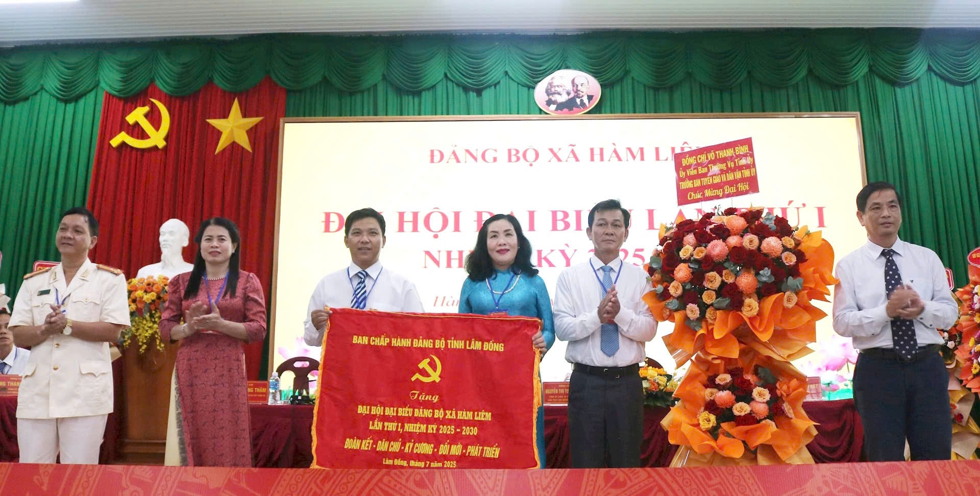 Ảnh chỉnh lại bức trướng