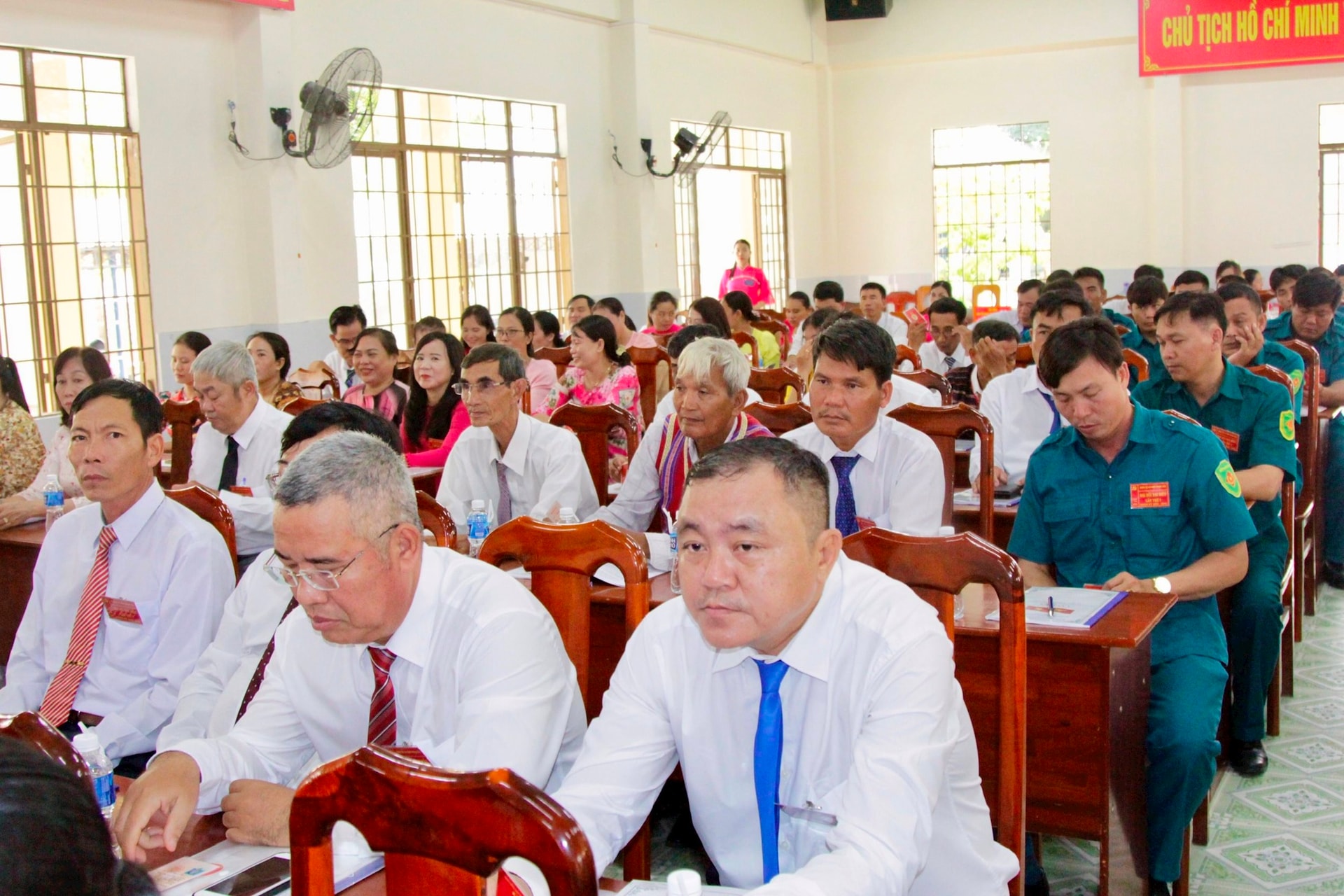 المندوبون المشاركون في المؤتمر