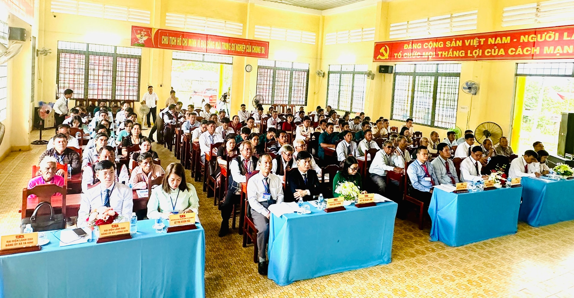Đại biểu về dự đại hội