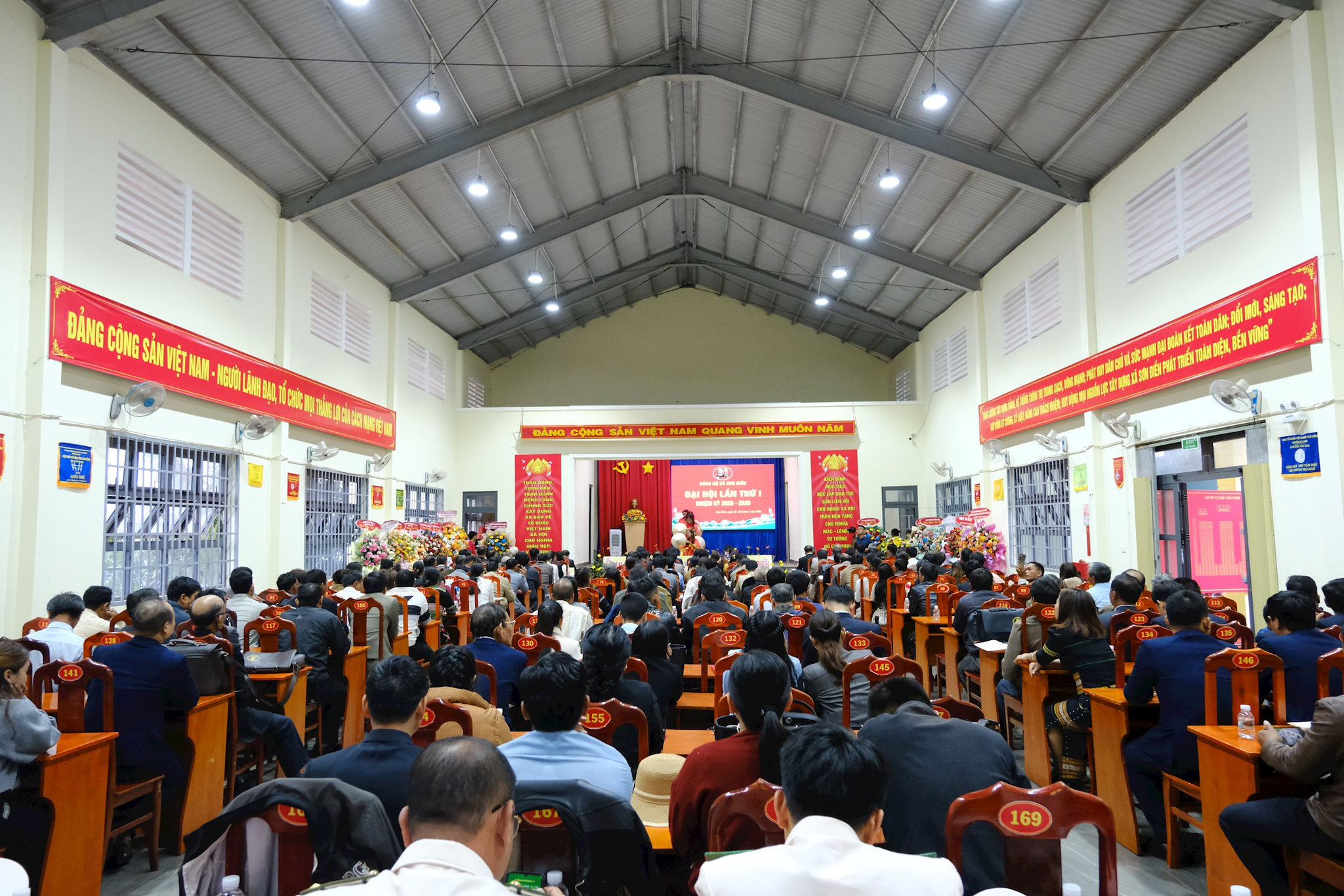 Toàn cảnh Đại hội đại biểu Đảng bộ xã Sơn Điền lần thứ I, nhiệm kỳ 2025 - 2030