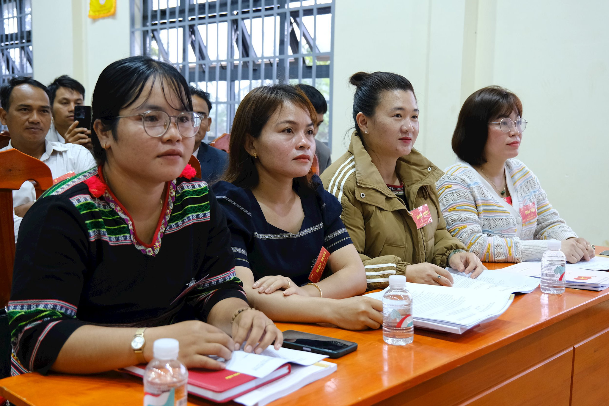 Các đại biểu tập trung theo dõi Đại hội