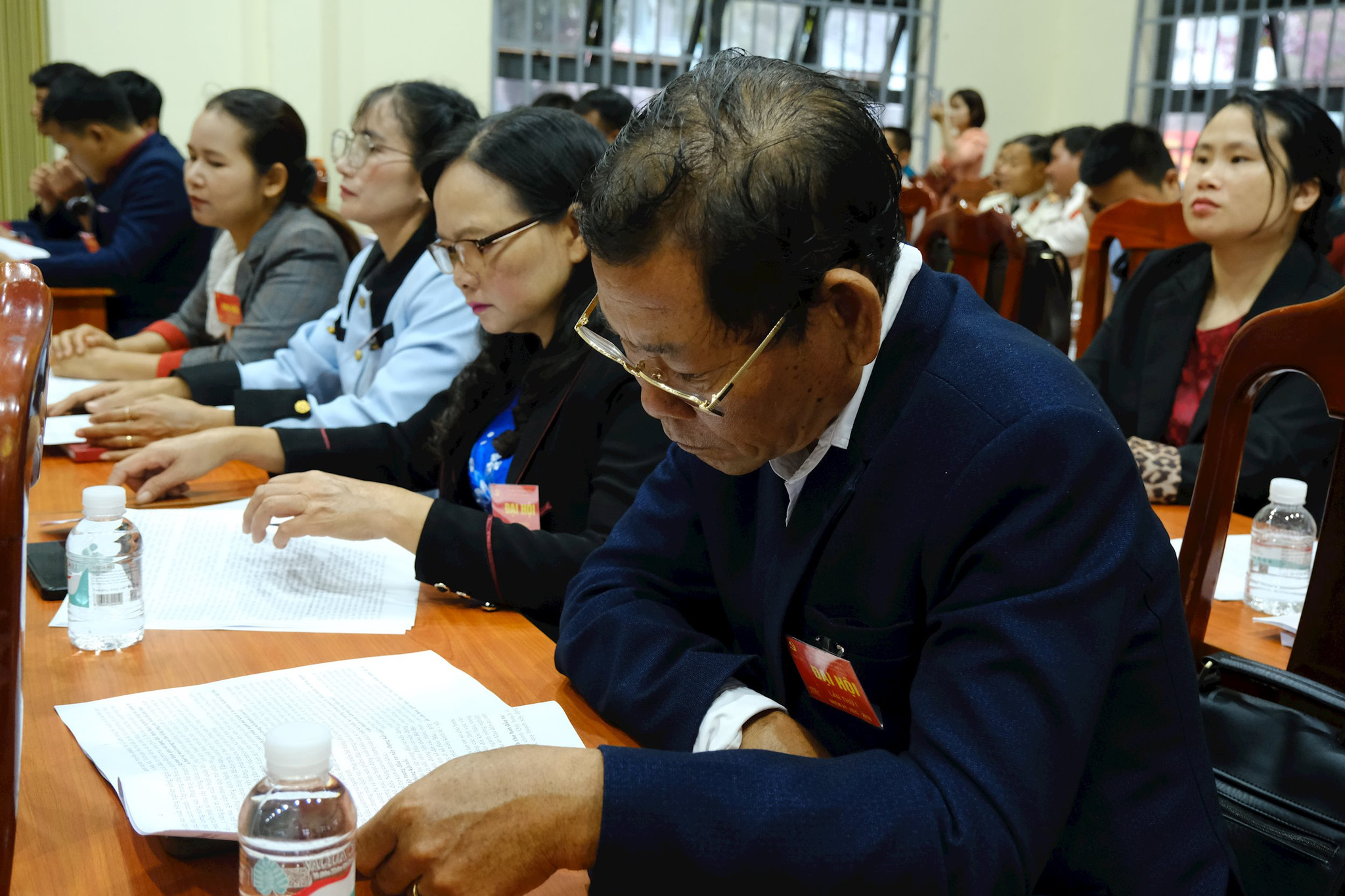 Đại biểu tập trung theo dõi diễn biến của Đại hội