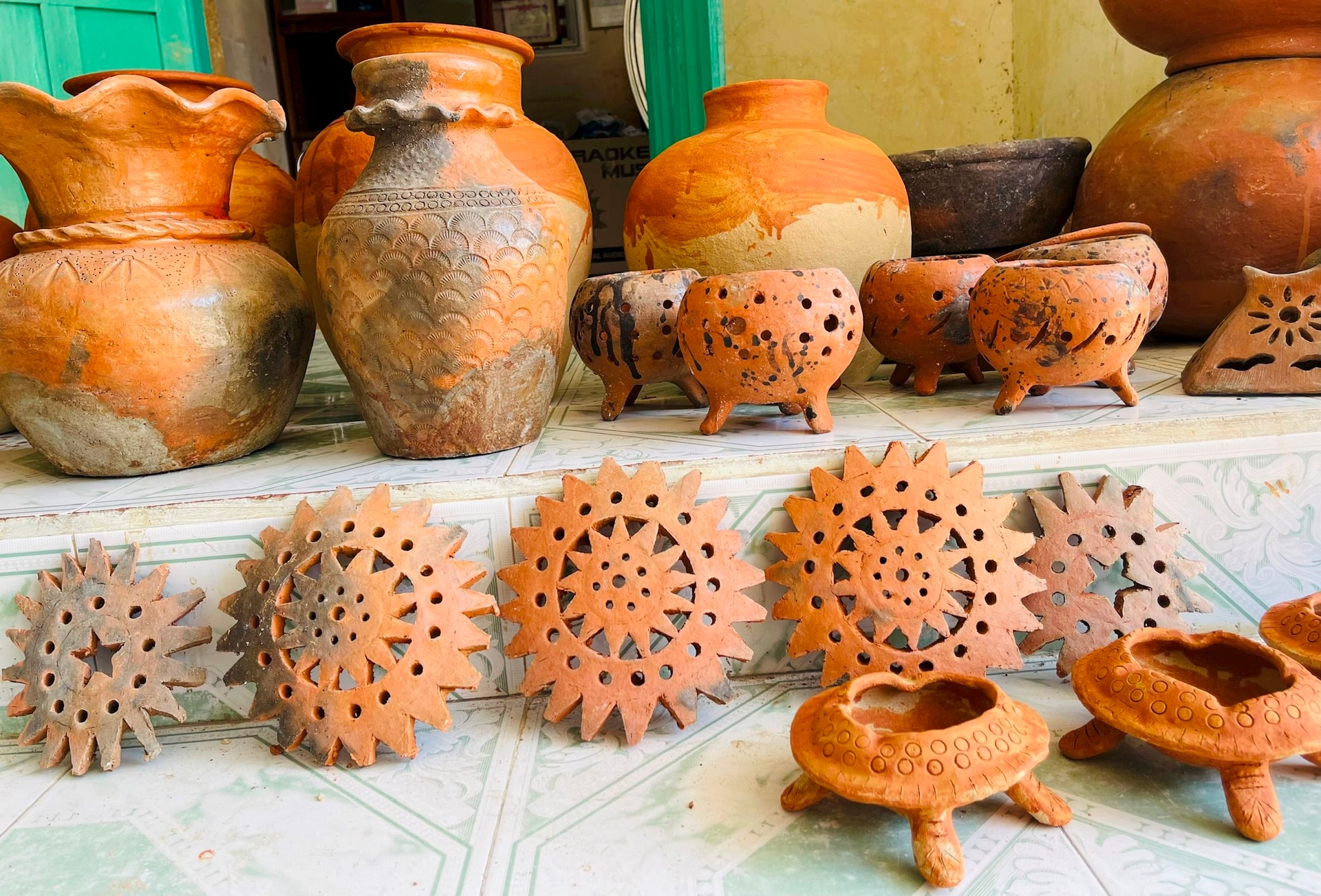 Sản phẩm gốm Bình Đức