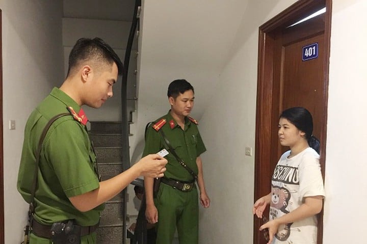 Công an cấp xã định kỳ, đột xuất thực hiện kiểm tra cư trú.