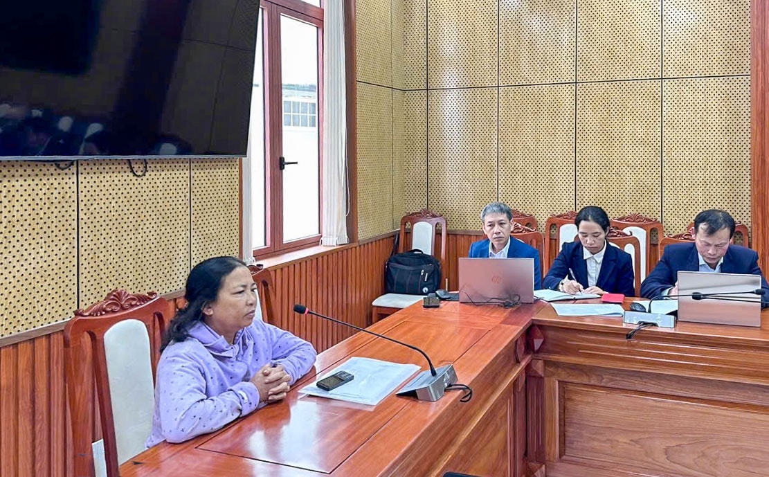 cong-dan-trinh-bay-van-de-tai-buoi-tiep-cong-dan.jpg