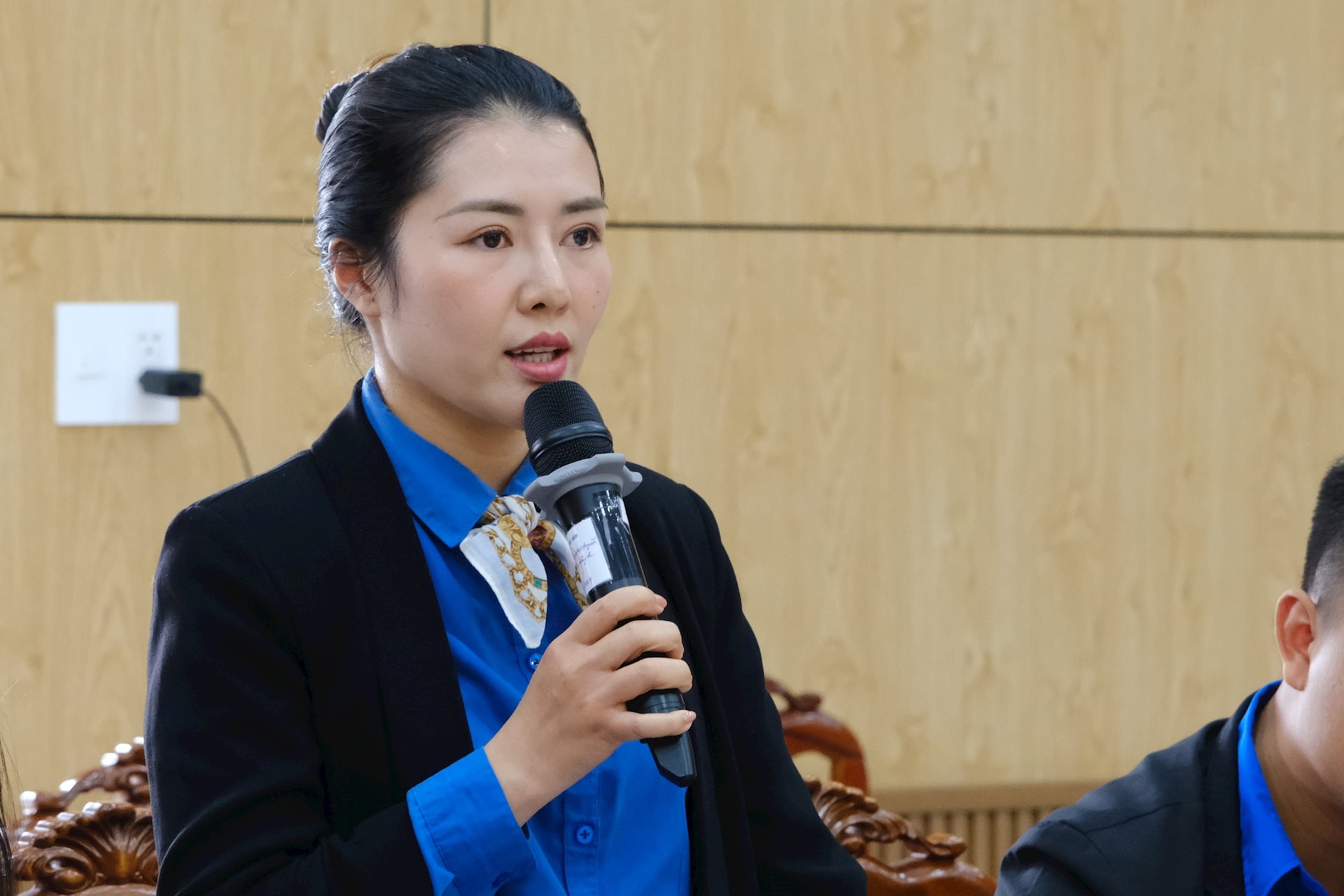 Đại biểu phát biểu đóng góp tại Hội nghị