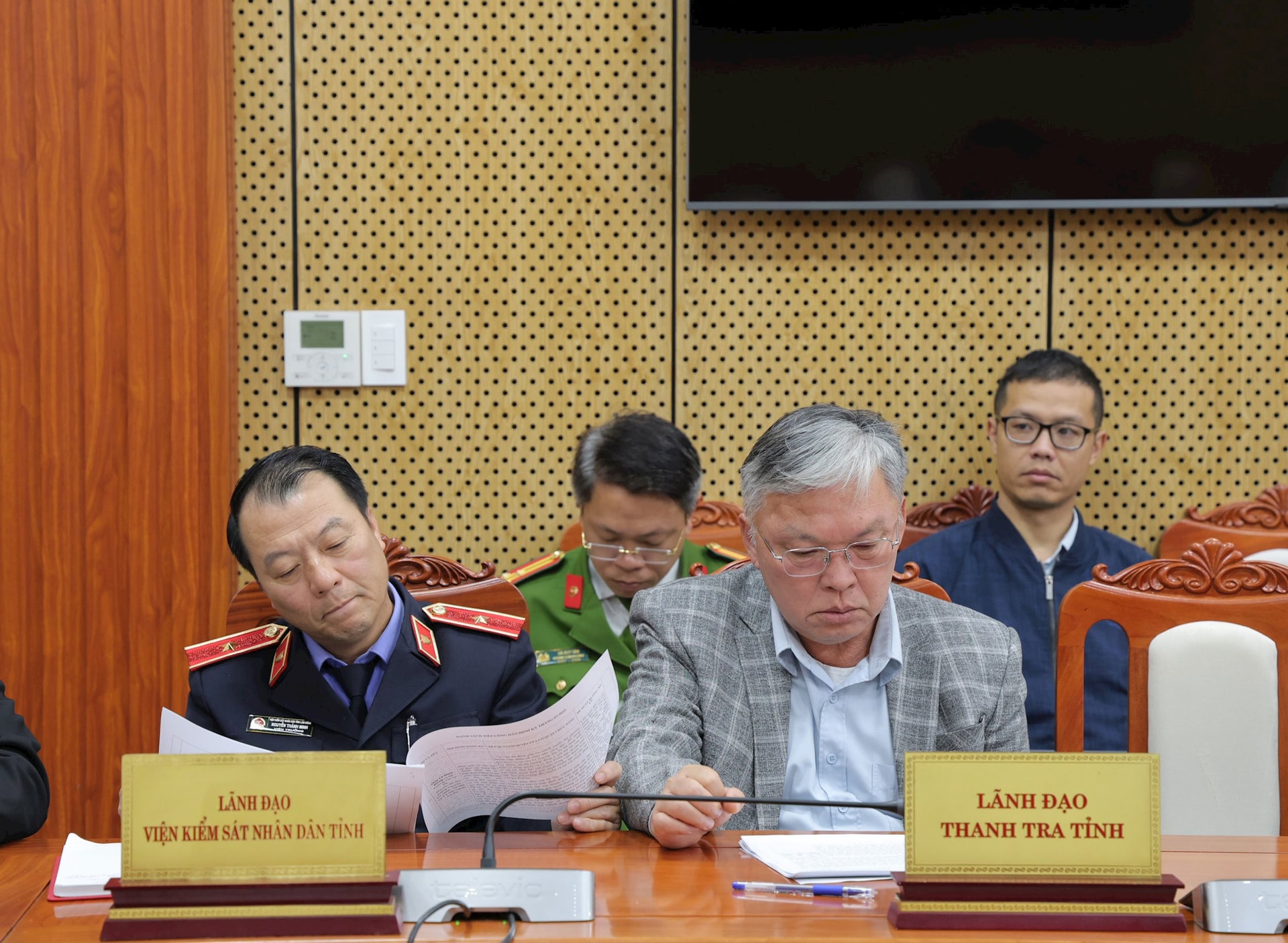 lanh-dao-vks-va-thanh-tra-tinh.jpg