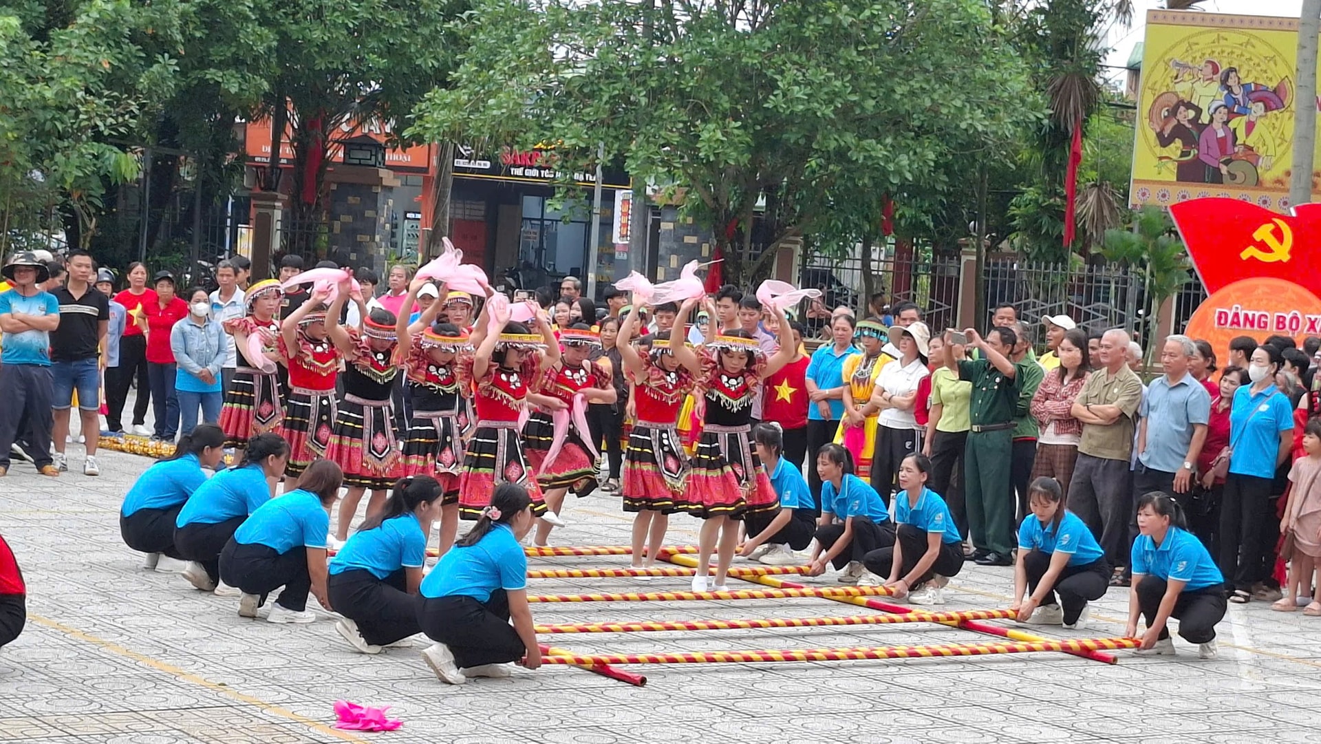 Sôi nổi phần thi nhảy sạp