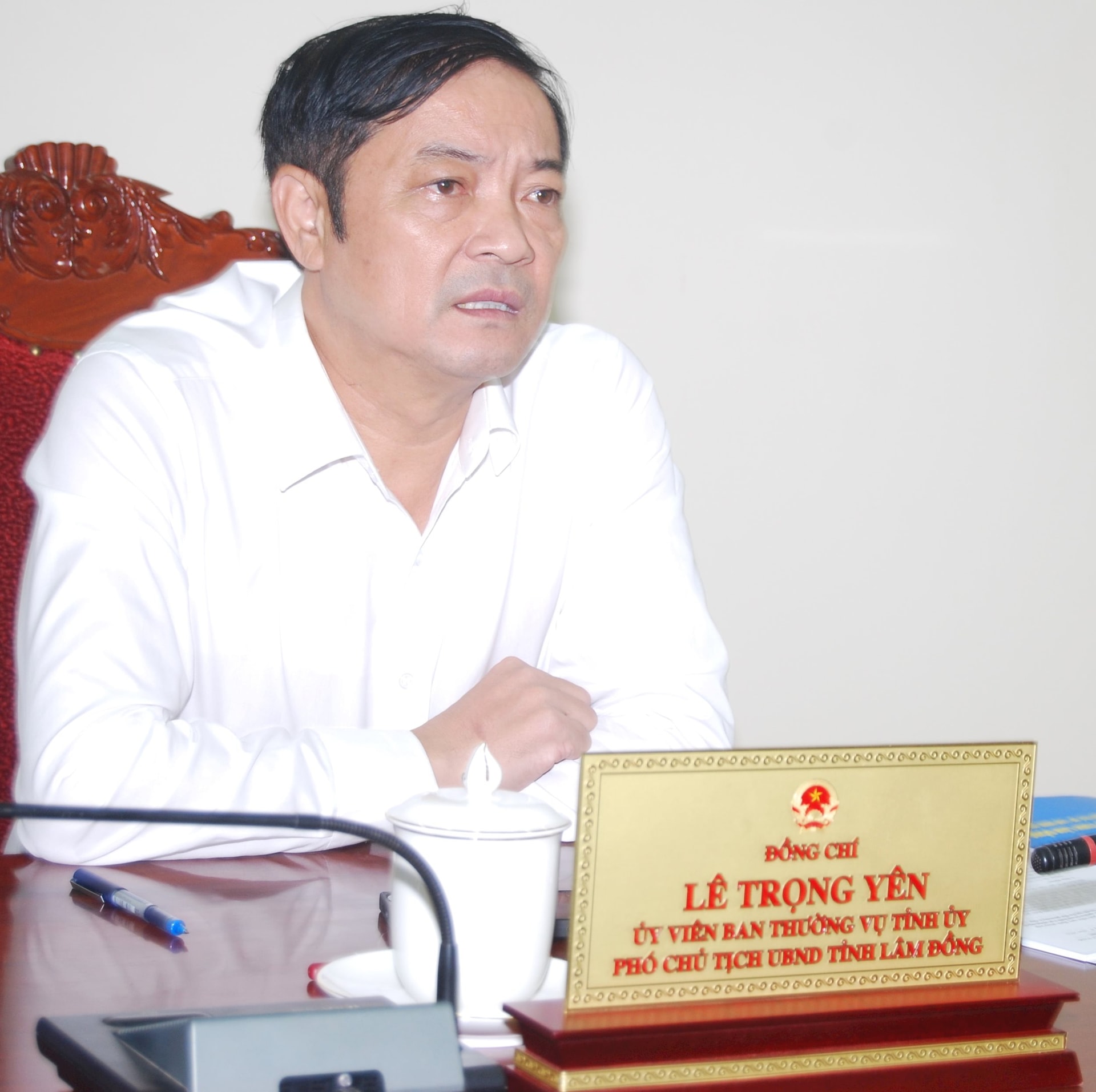 សមាជិកគណៈកម្មាធិការបក្សខេត្ត អនុប្រធានគណៈកម្មាធិការប្រជាជនខេត្ត Lam Dong លោក Le Trong Yen បានធ្វើជាអធិបតីនៅចំនុចស្ពានគណៈកម្មាធិការប្រជាជនខេត្ត Lam Dong