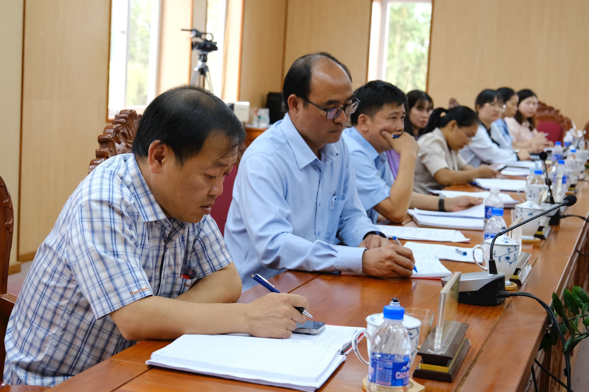 មន្ត្រីឃុំ Di Linh បានចូលរួមកិច្ចប្រជុំ
