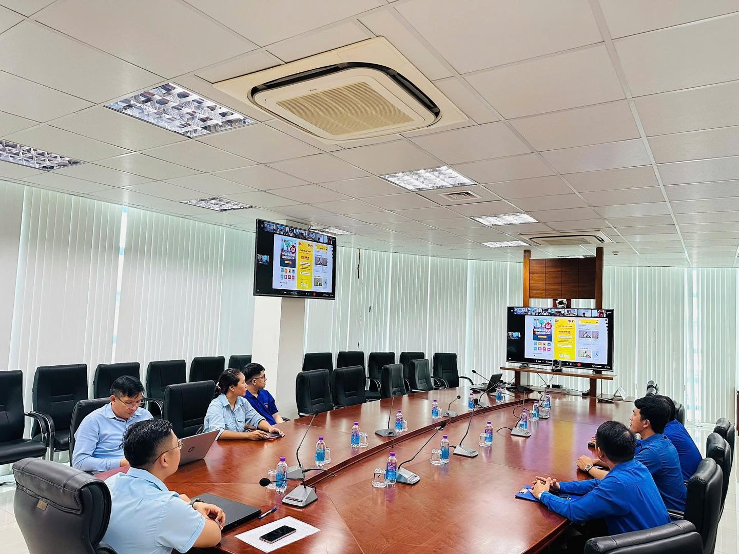 Đại biểu tham dự hội nghị tại điểm cầu Tỉnh đoàn