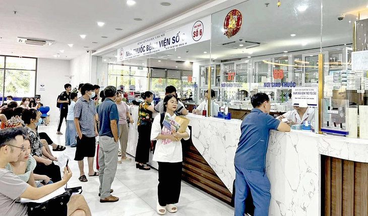 sk-nguoi-dan-mua-thuoc-tai-nha-thuoc-benh-vien-2510130-1read-only-17548398293351989310955.jpg