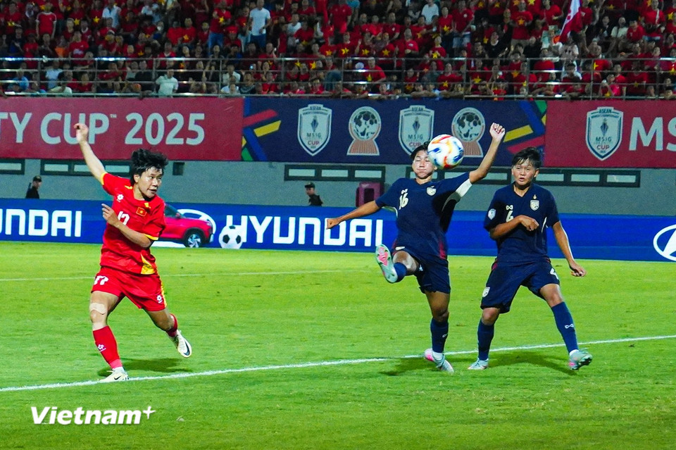 Đón đường chuyền 