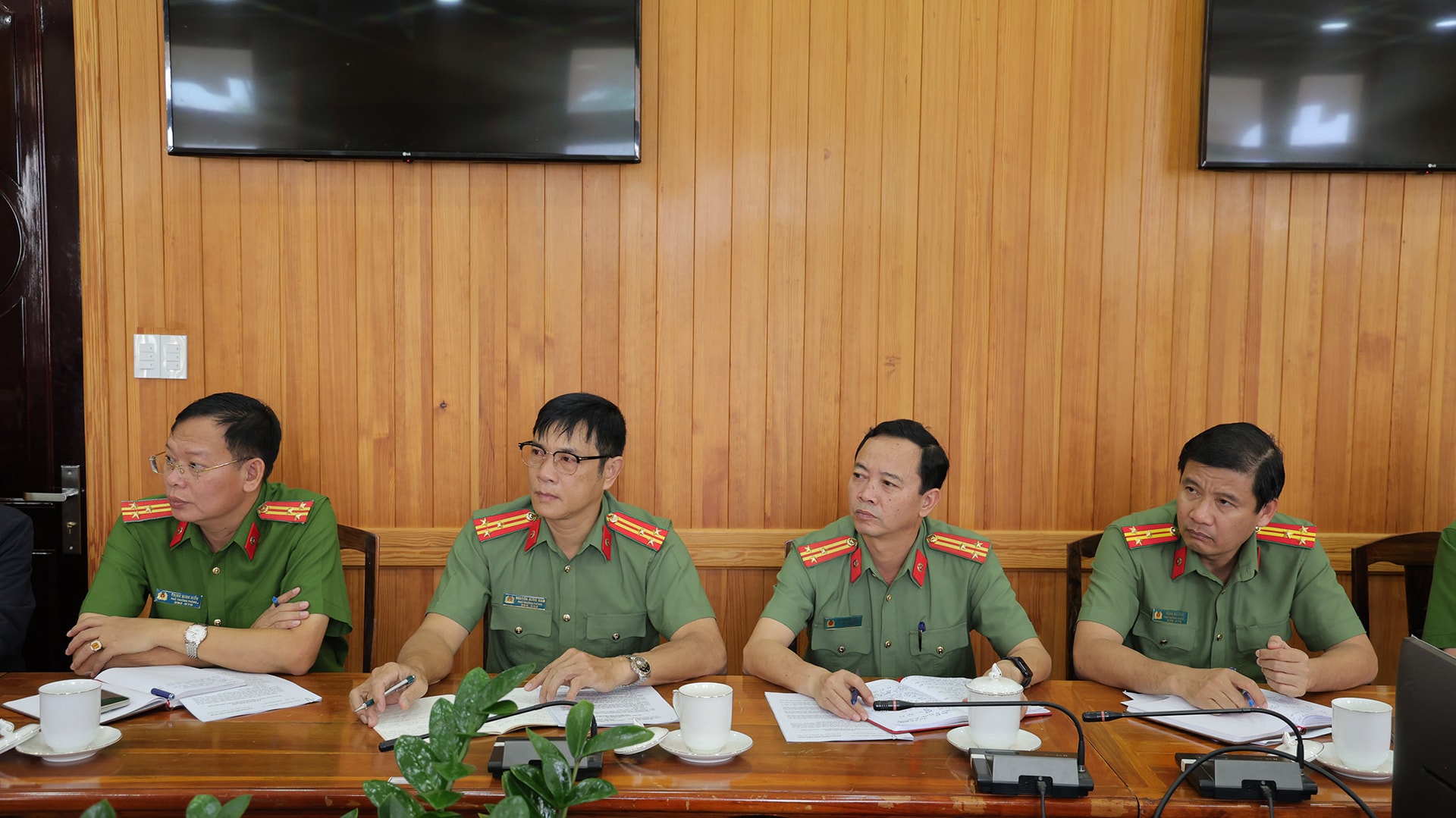 nghi3867.jpg