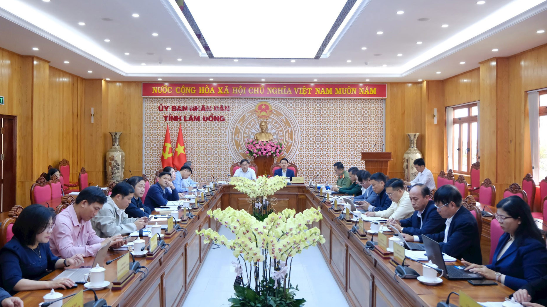 quang-canh-hoi-nghi-tai-ubnd-tinh-lam-dong(1).jpg