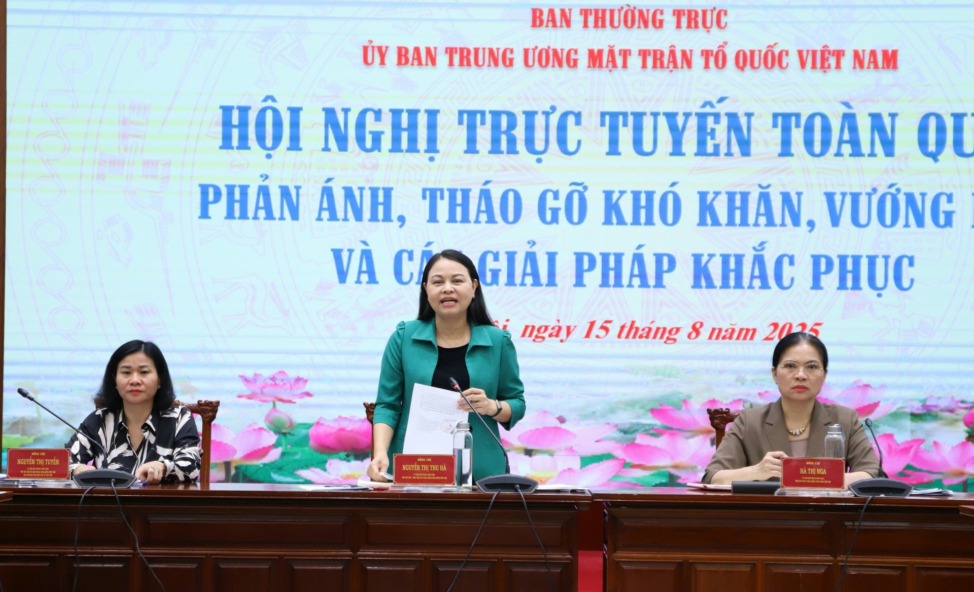 Các đồng chí chủ trì Hội nghị Ảnh Ủy ban Trung ương MTTQ Việt Nam