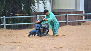 Dự báo thời tiết 10 ngày tới: Kết thúc nắng nóng, từ Bắc vào Nam hứng mưa dông