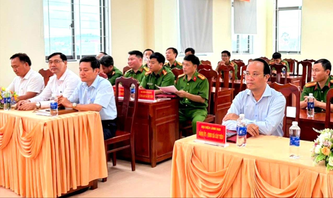 z6920340388782_8e3d7782f49478053f855dec9ffbef3a-sao-chep-1-(1).jpg
